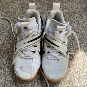 Nike hyperset volleyball shoes